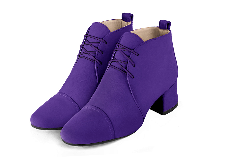 Violet purple women's ankle boots with laces at the front. Round toe. Low flare heels. Front view - Florence KOOIJMAN